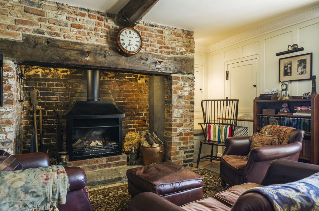 Property photo 3 of 50 Sitting Room