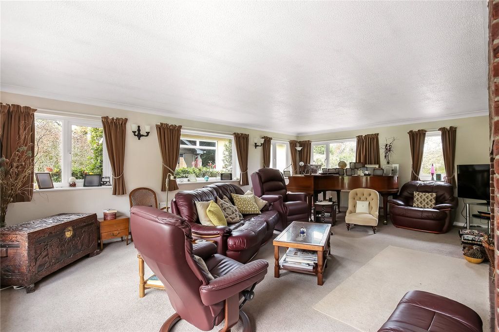 Property photo 2 of 22 Picture No. 02