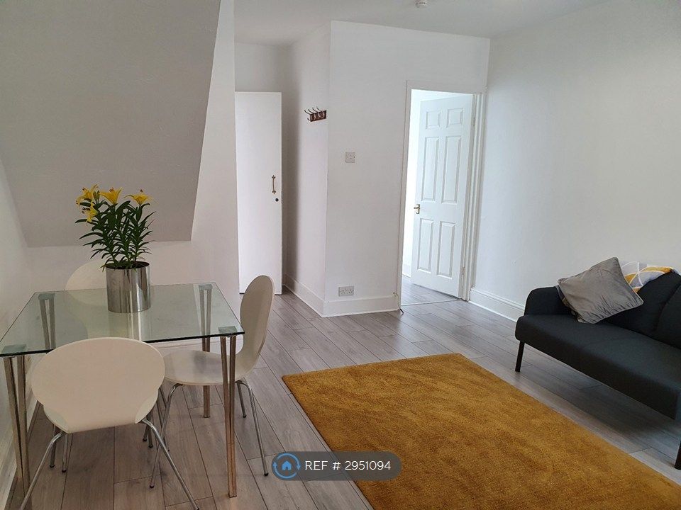 Property photo 1 of 16 Spacious Lounge Diner