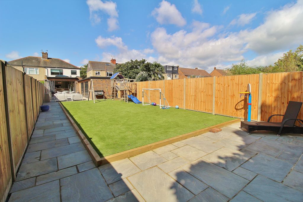 Property photo 2 of 22