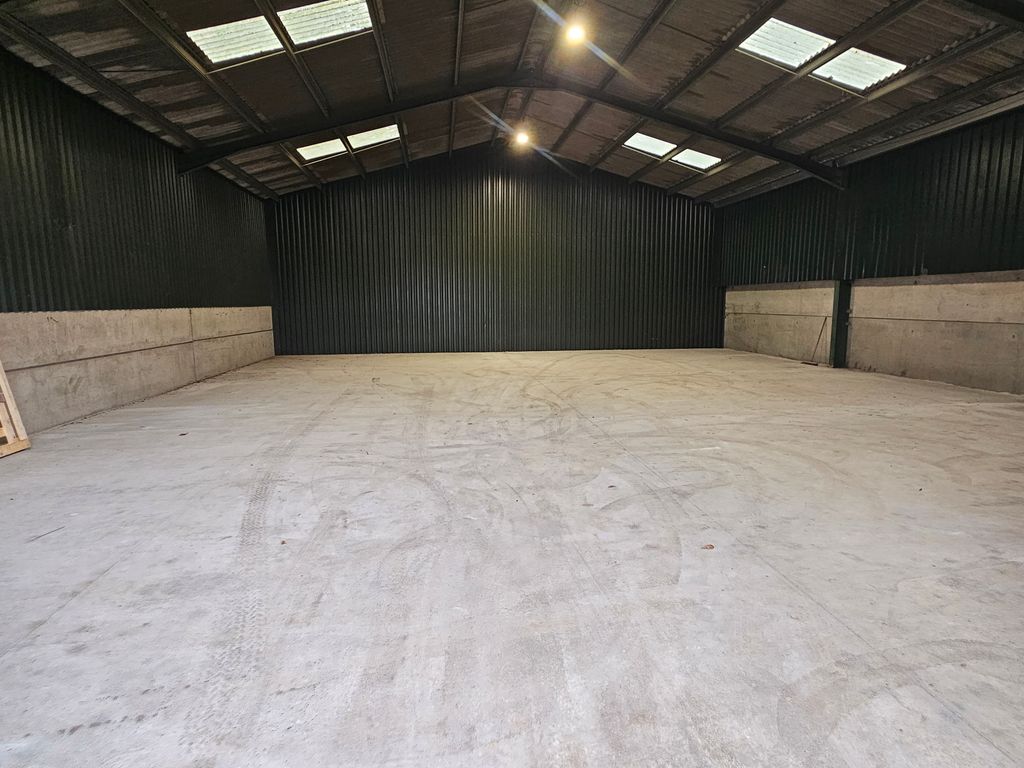 Property photo 3 of 5