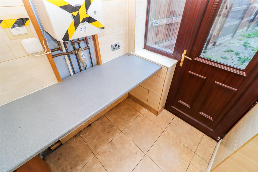 Property photo 3 of 12