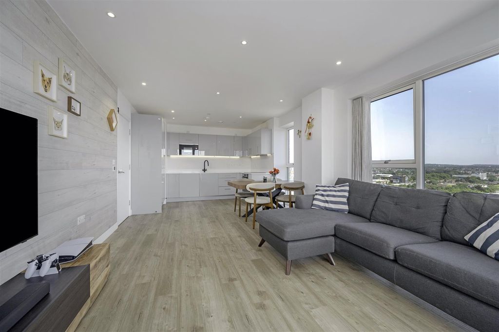 Property photo 3 of 11 4.Jpg