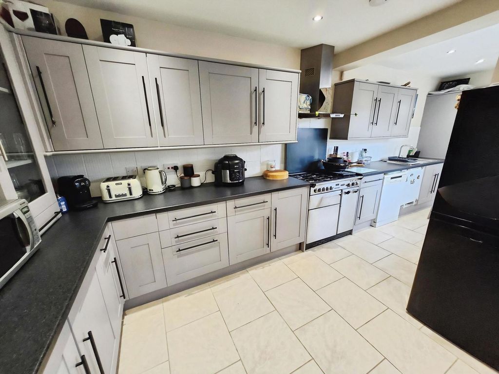 Property photo 3 of 11 Kitchen Diner One