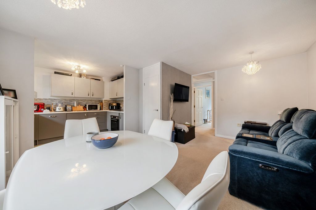 Property photo 3 of 22 1410534-11-69982A...
