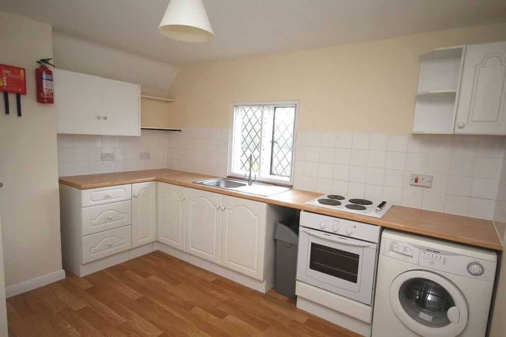Property photo 2 of 5 Kitchen