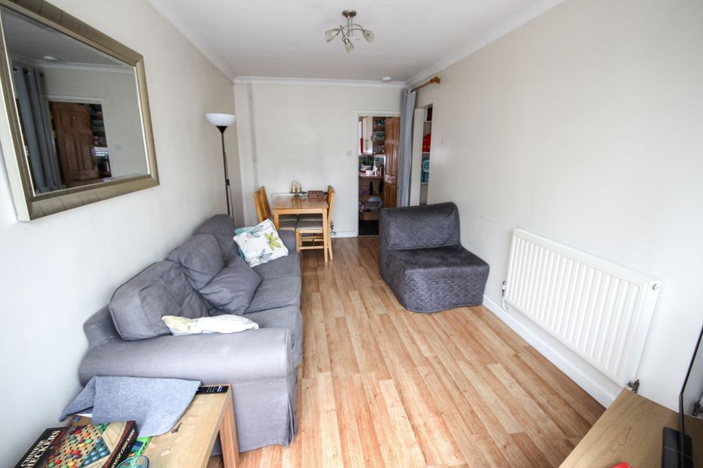 Property photo 3 of 15 Img_7878