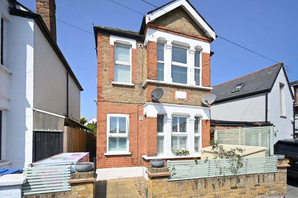 Property photo 2 of 12
