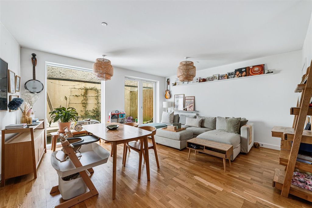 Property photo 1 of 17 Atkinson Road-2.Jpg