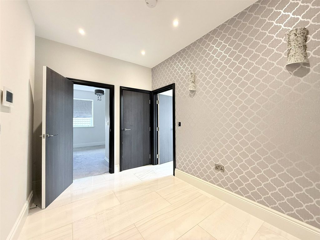 Property photo 2 of 13 Picture No. 09