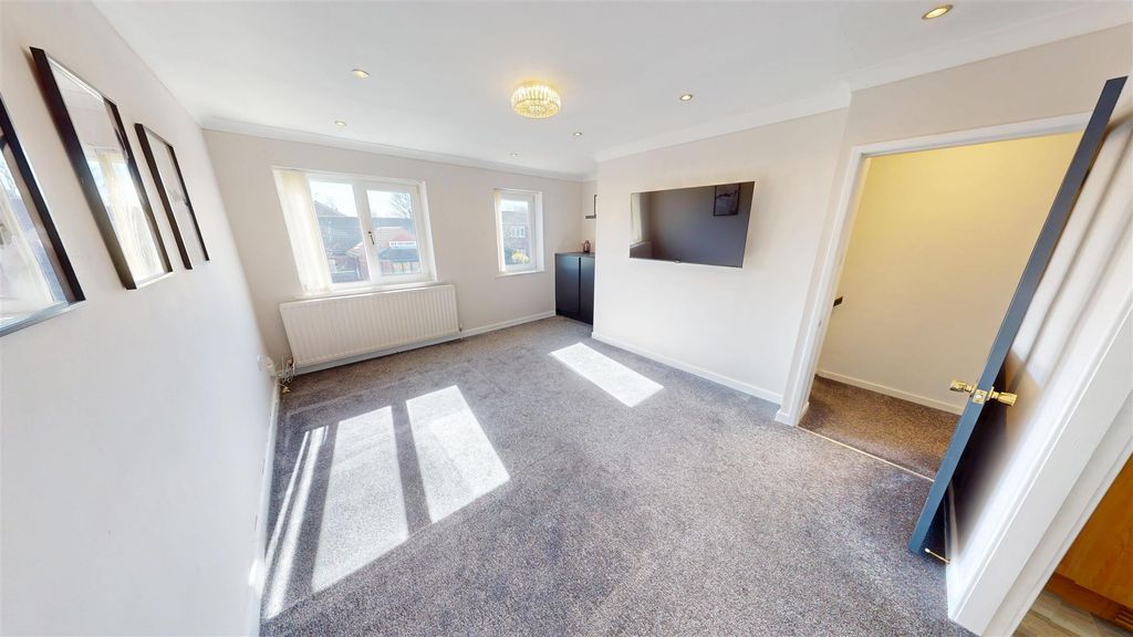 Property photo 2 of 8 Living Room