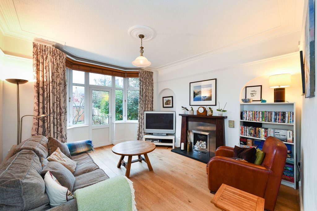 Property photo 3 of 24