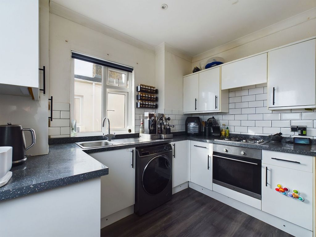 Property photo 2 of 13 Cam01541G0-Pr0191-Still011_1708708232443