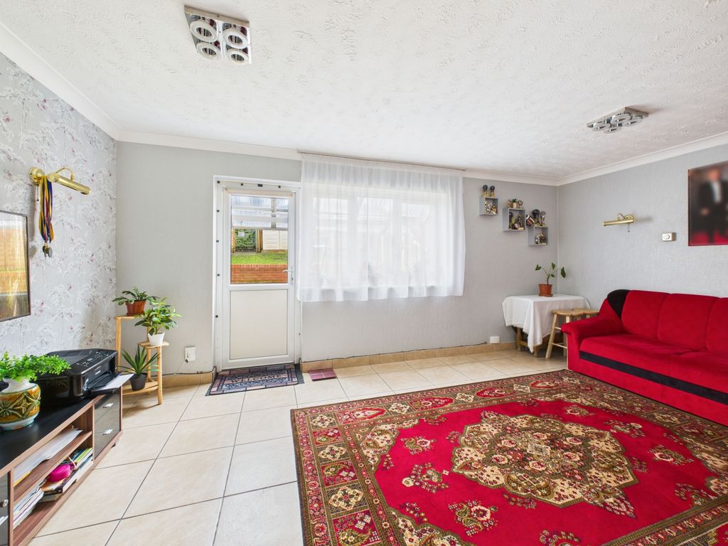 Property photo 3 of 18 3. Cam04922G0-Pr0105-Still007