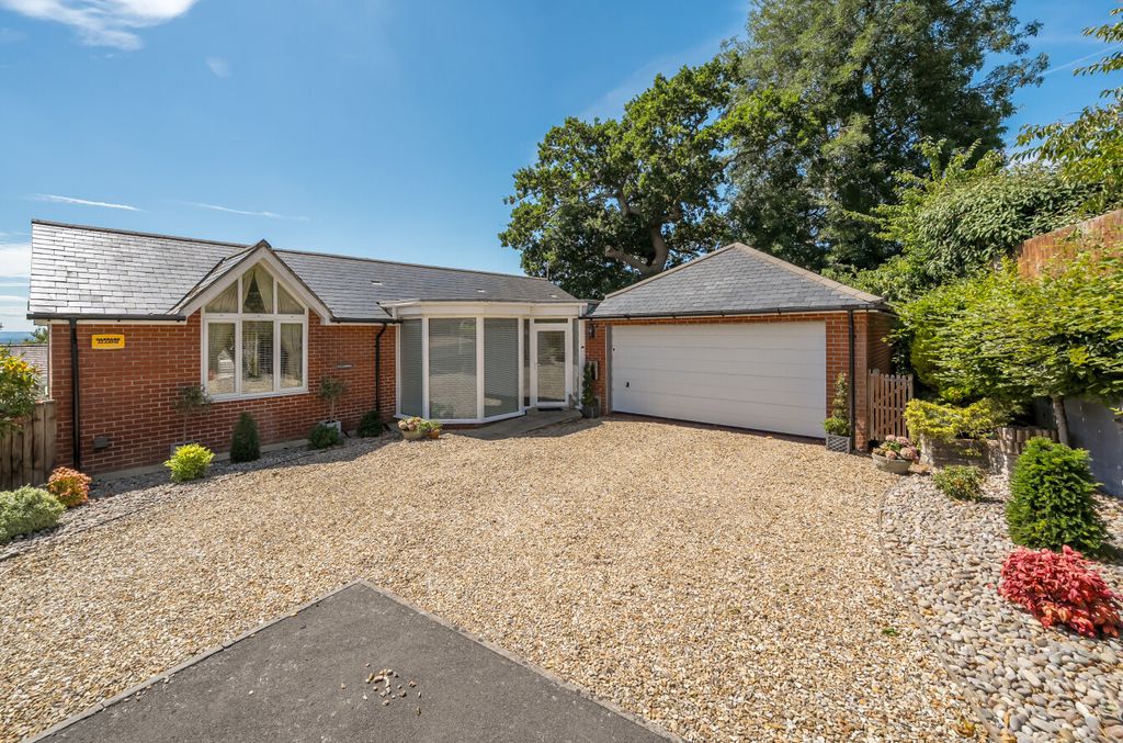 Property photo 2 of 23 1326879-1-6877Ab7...