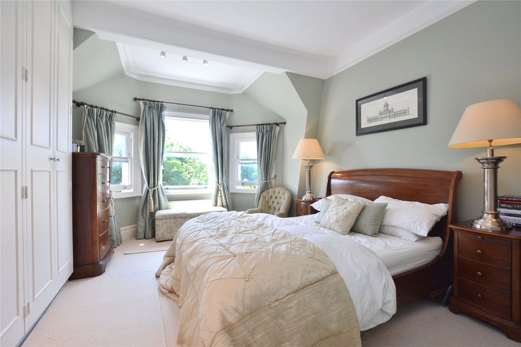 Property photo 3 of 14 Master Bedroom