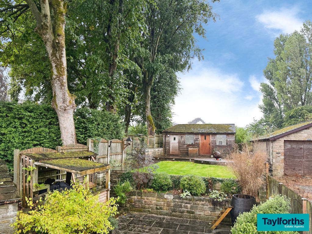 Property photo 2 of 31