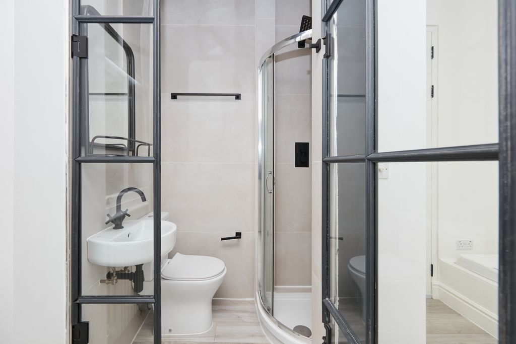 Property photo 3 of 5 Photo 5