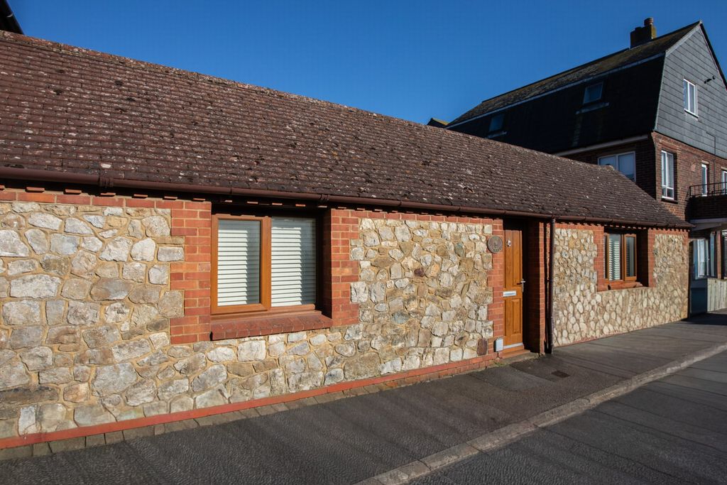 Property photo 1 of 15 Front