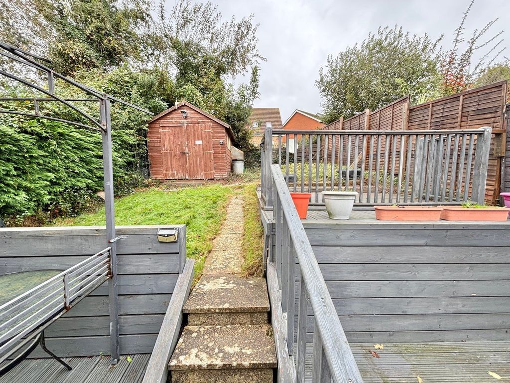 Property photo 2 of 11