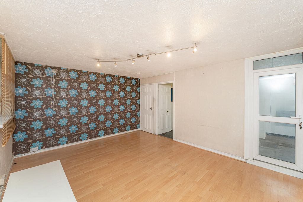 Property photo 3 of 17 Living Room