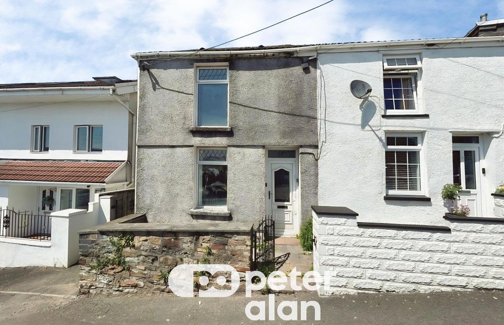 Property photo 2 of 19
