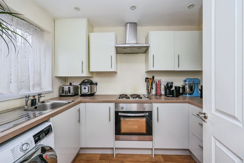 Property photo 2 of 14