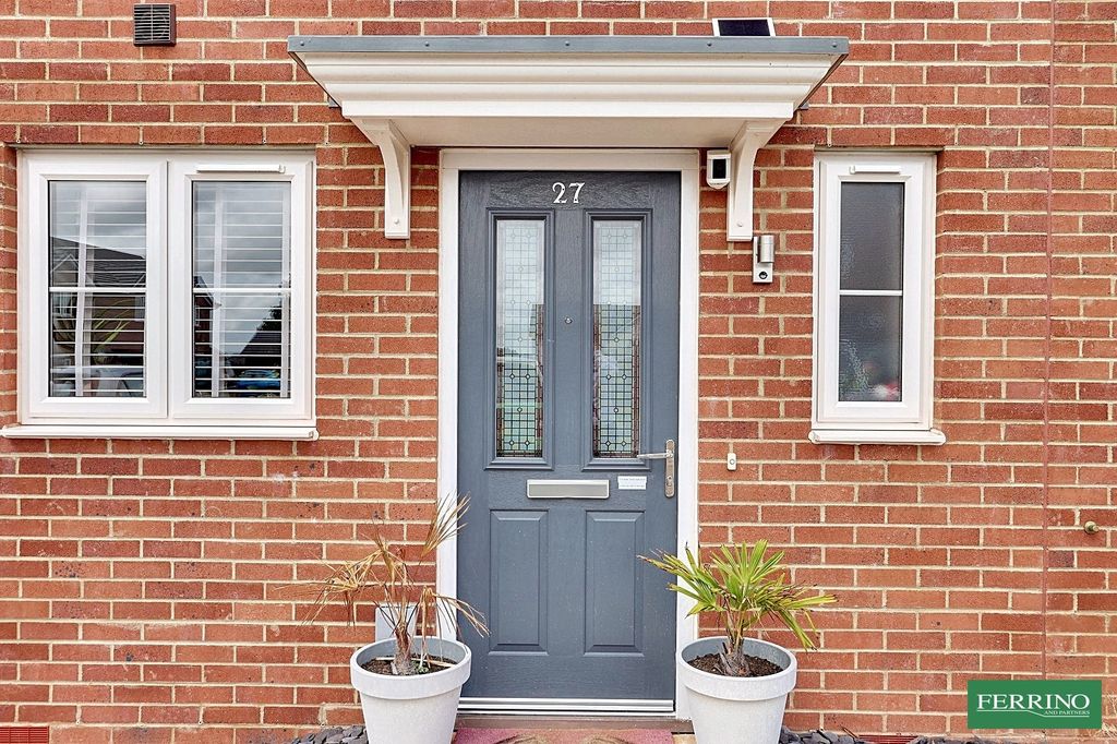 Property photo 2 of 18 Front Entrance Porch