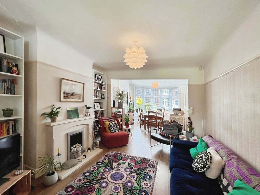 Property photo 3 of 11 Picture No. 15
