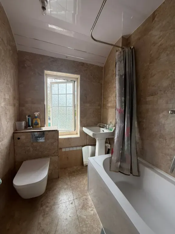 Property photo 2 of 4