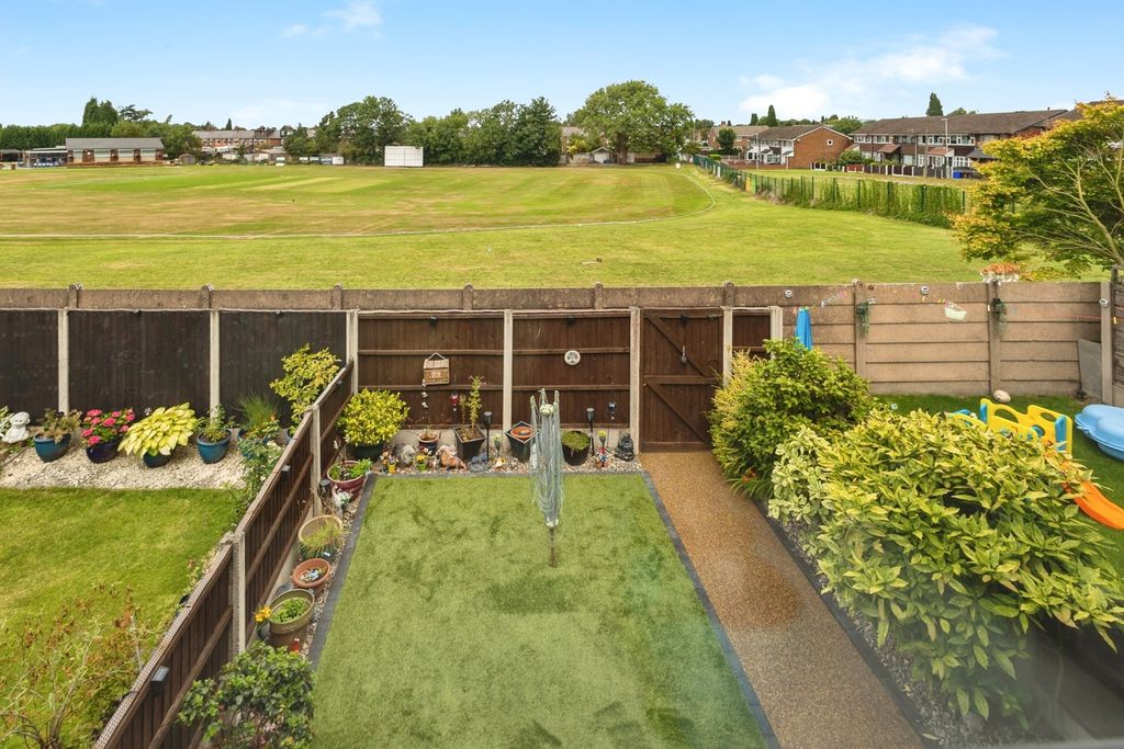 Property photo 2 of 15 Photo