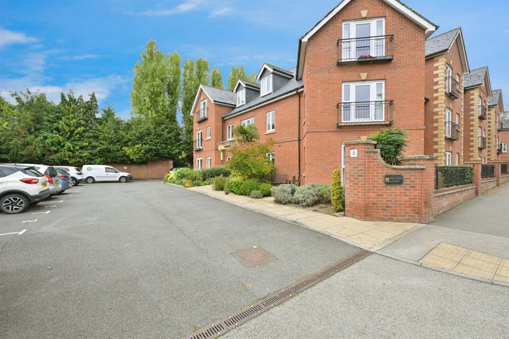 Property photo 1 of 17