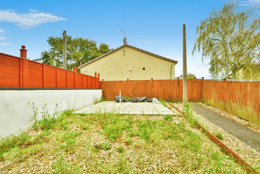 Property photo 3 of 16