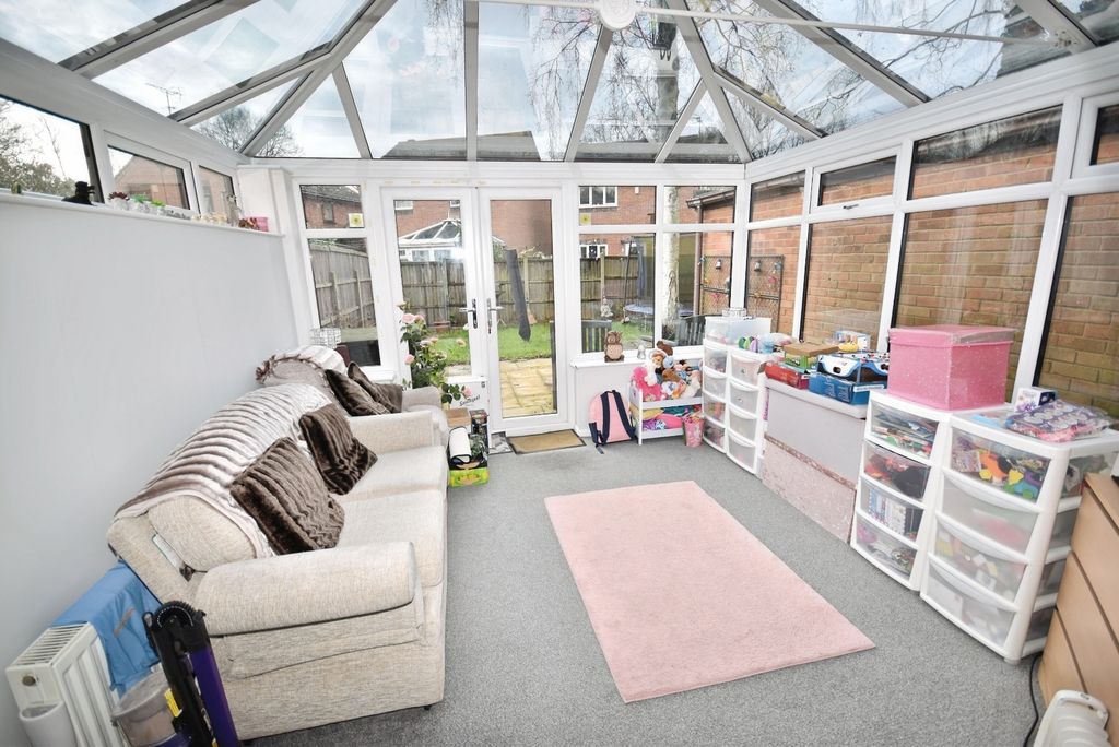 Property photo 3 of 15 Conservatory