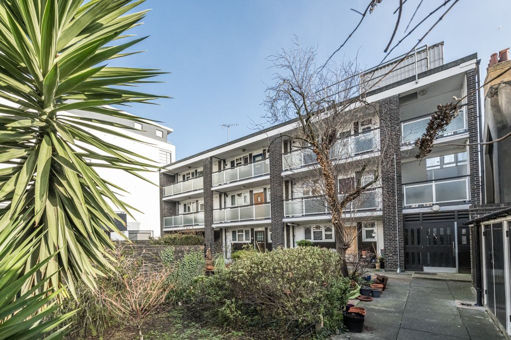 Property photo 2 of 28 2025253