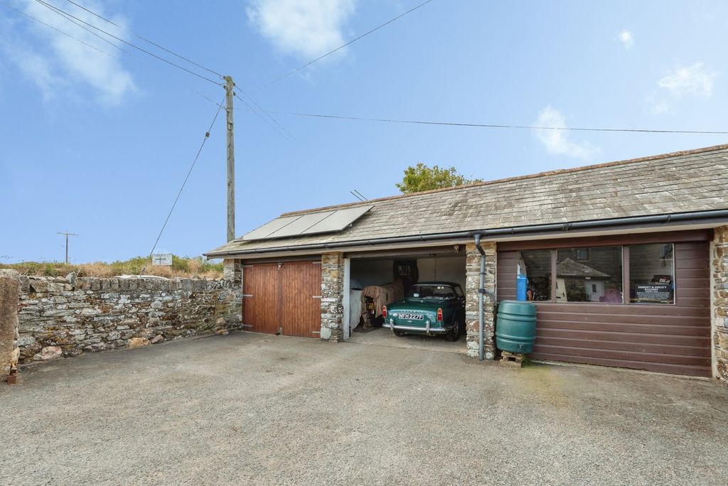 Property photo 3 of 23 Pbox-Img.Jpg
