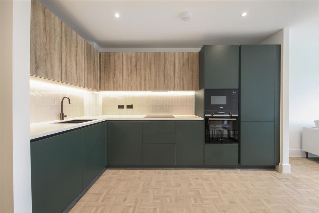 Property photo 2 of 15 46 Munstead Apartments, 33 Danvers Avenue - Owjph0