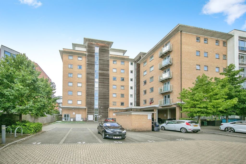 Property photo 1 of 14