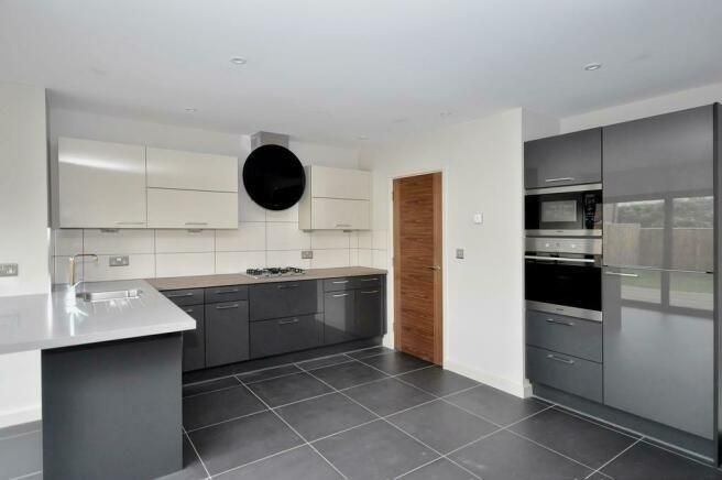 Property photo 3 of 5 Kitchen