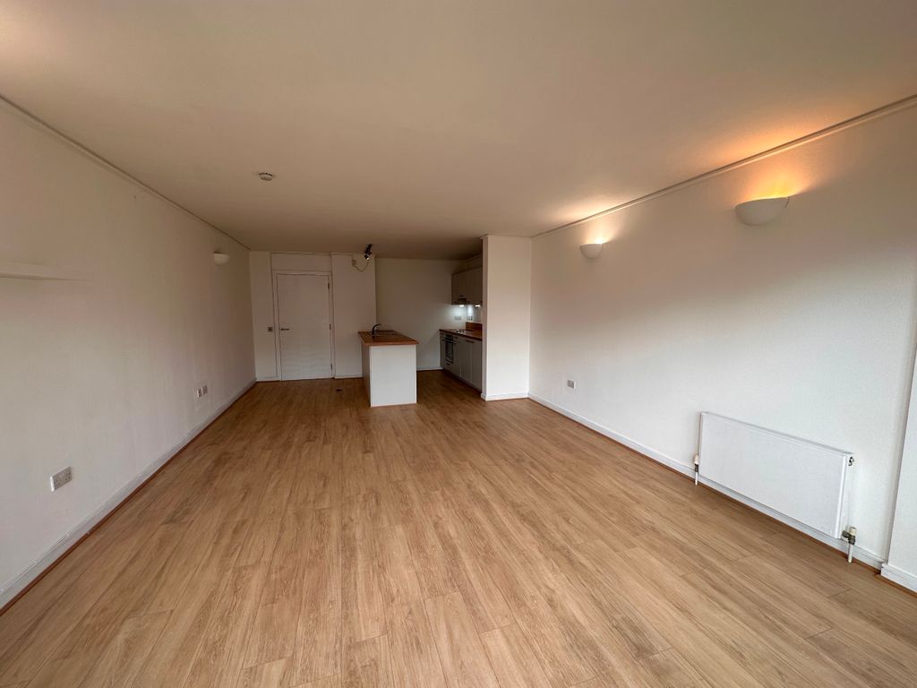 Property photo 2 of 28