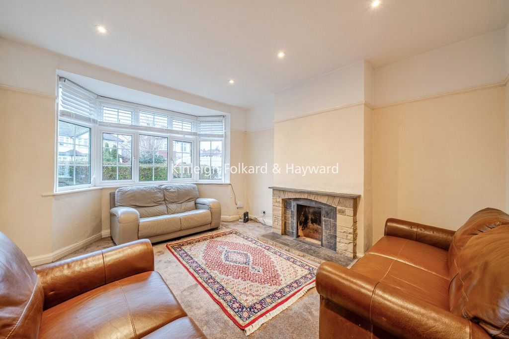 Property photo 2 of 18 Picture No. 12