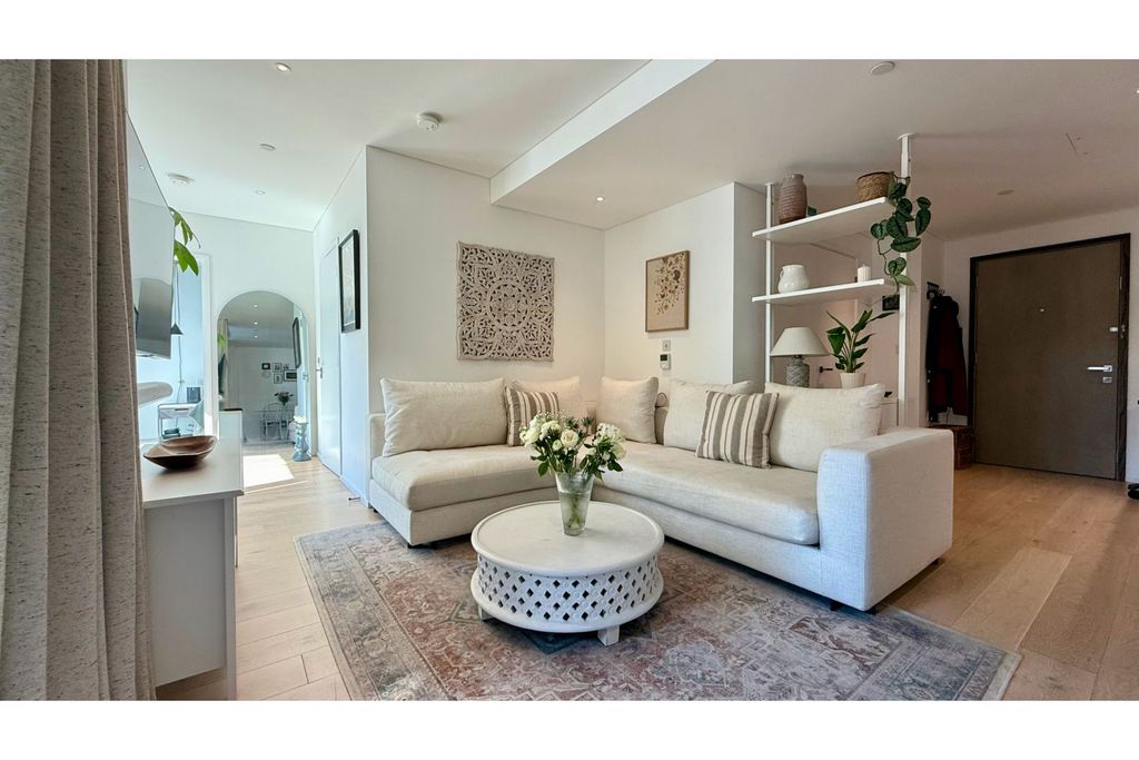 Property photo 1 of 19 Living Area