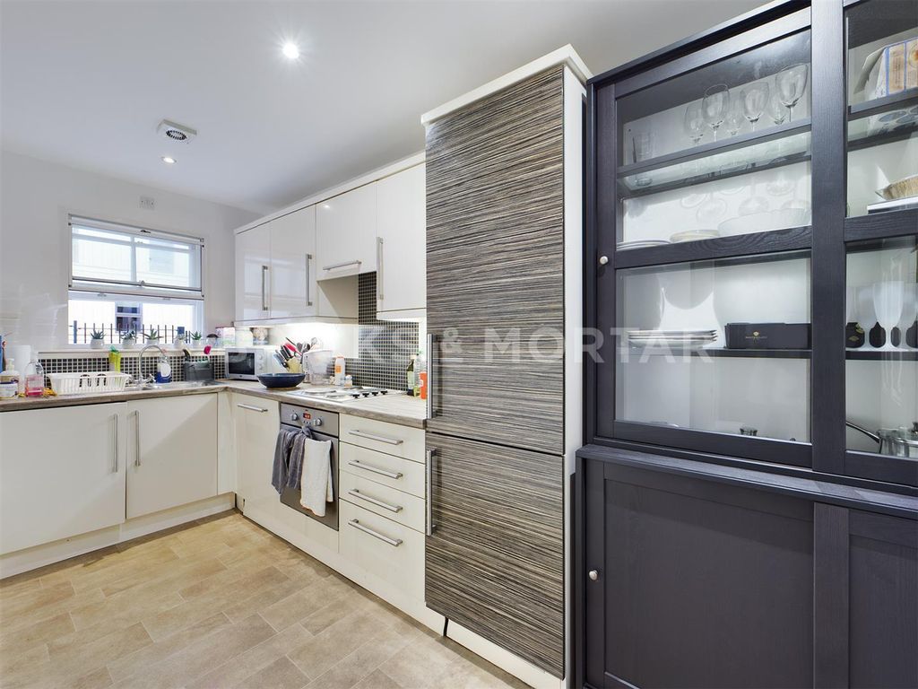 Property photo 1 of 10 Zehux99380292Ltajza7Bg.Jpg