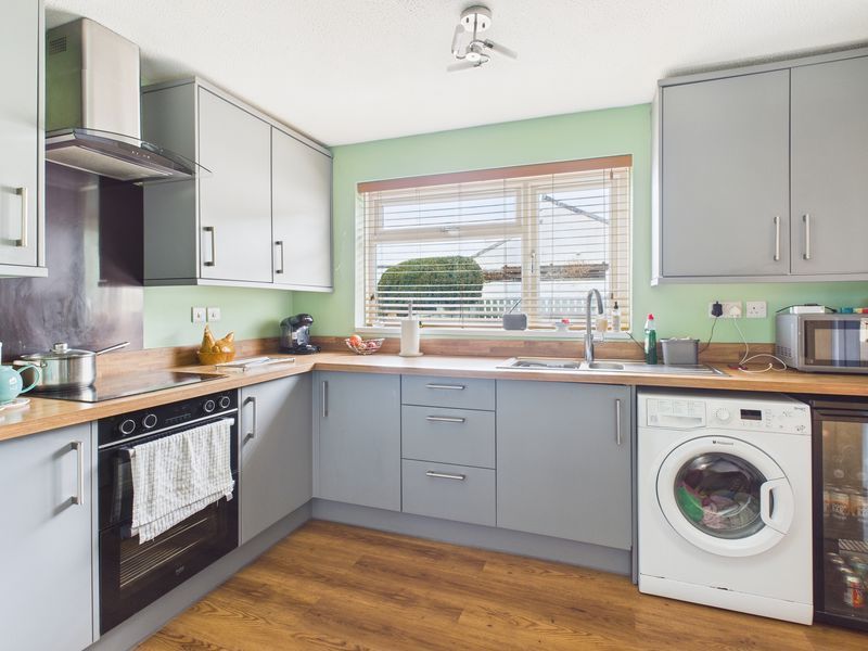 Property photo 2 of 15 Kitchen