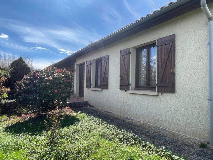 Property photo 1 of 28