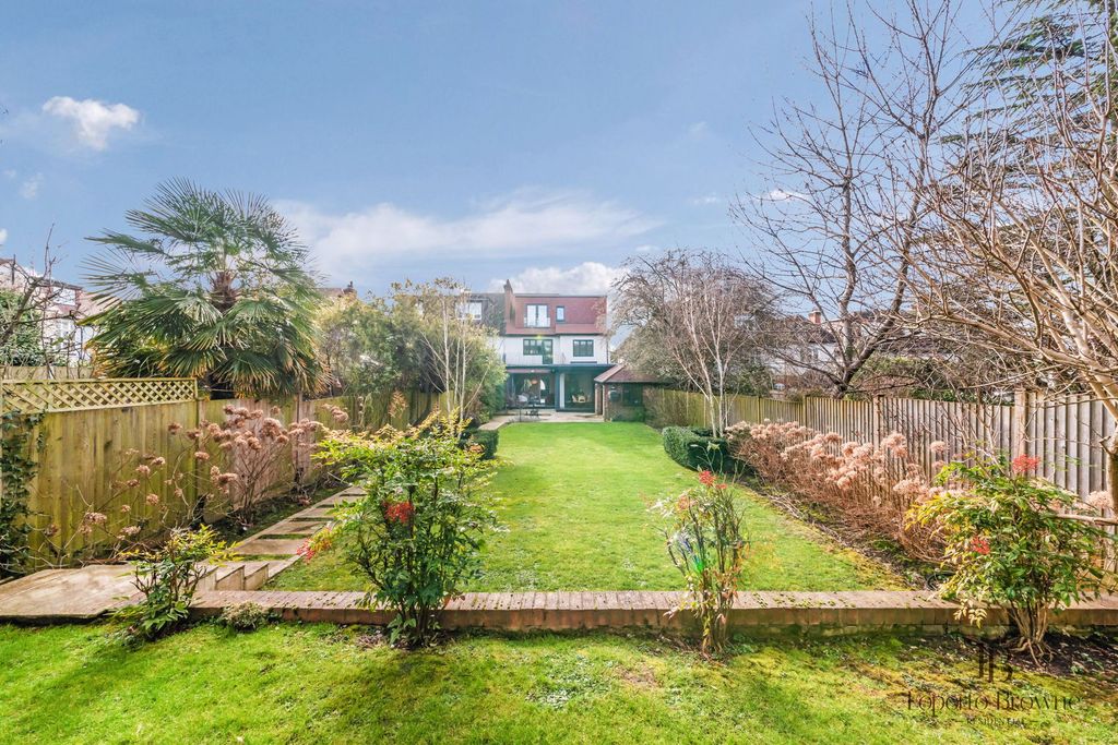 Property photo 3 of 44