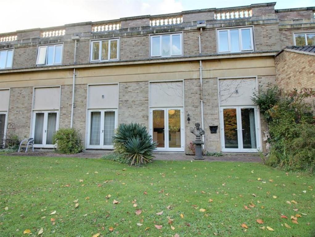 Property photo 1 of 9 Photo