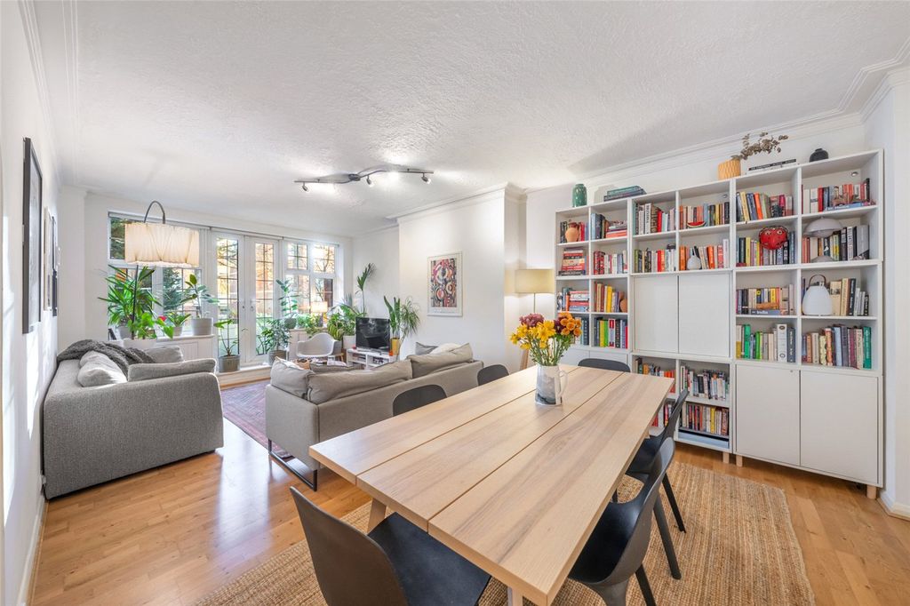 Property photo 1 of 19 Picture No. 04