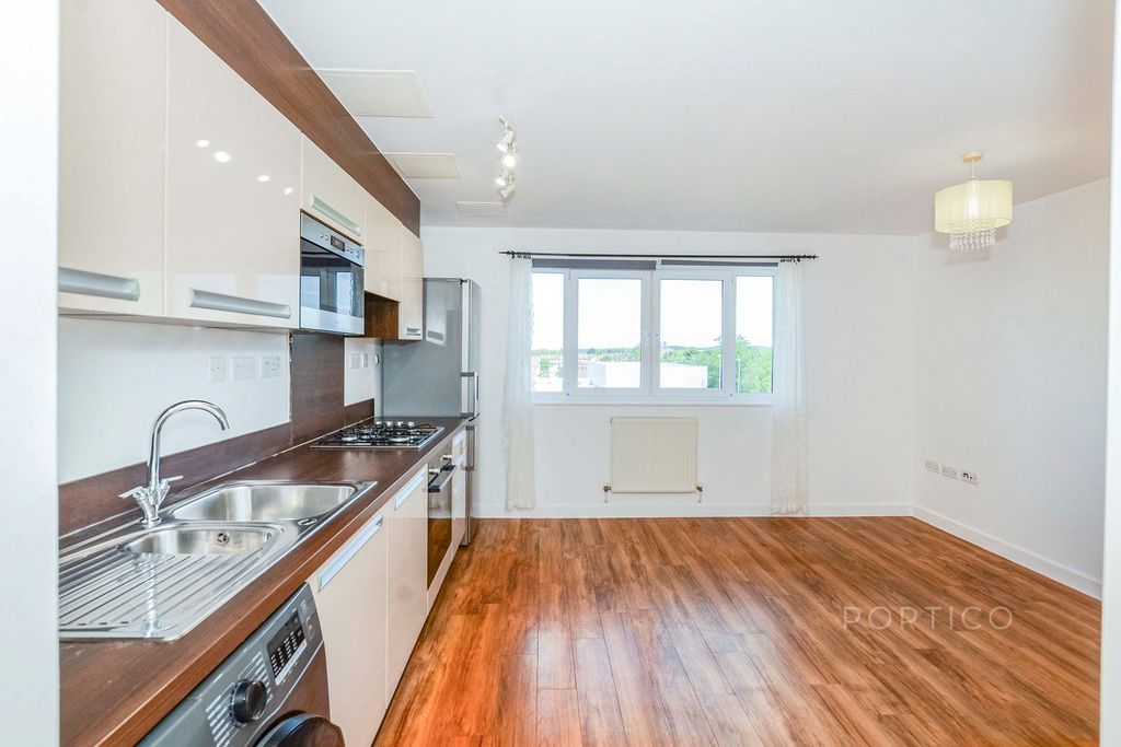 Property photo 2 of 20 Pbox-Img.Jpg