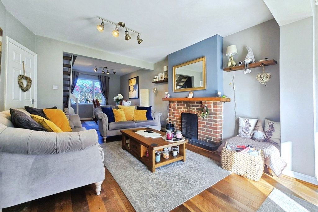 Property photo 2 of 15 Pbox-Img.Jpg